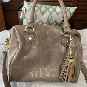 Steve Madden larger  purse excellent condition